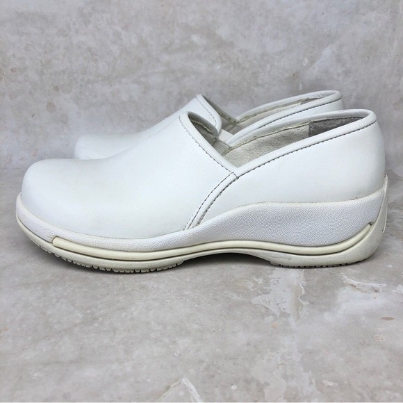 Dansko Professional Slip Resistant White Leather Women Clogs Size US 7.5… - Picture 3 of 8